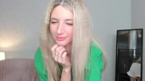 Skinnyladyy online show from February 2025 05:09:01 AM