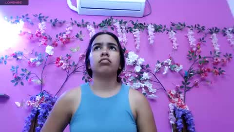 Snapshot of skinnysofia18 chatting on July 2026 02:07:02 PM sofia online show from July 2026 02:07:02 PM