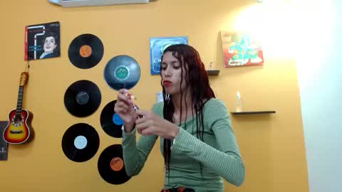 Snapshot of skinnyverus18 chatting on September 2025 06:57:01 PM VERUS online show from September 2025 06:57:01 PM