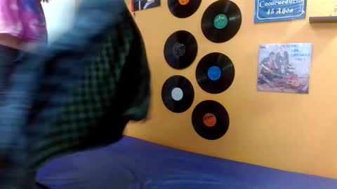 Snapshot of skinnyverus18 chatting on October 2025 06:51:02 PM VERUS online show from October 2025 06:51:02 PM