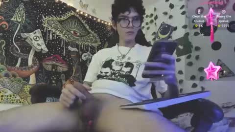 Snapshot of skiny_dann chatting on May 2026 03:35:02 AM skiny_dann online show from May 2026 03:35:02 AM
