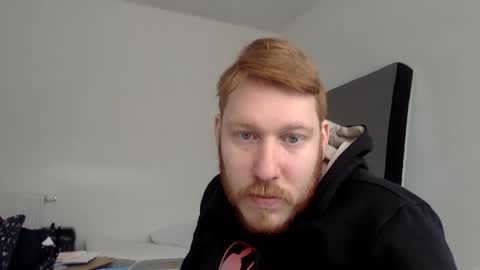 sklave_s online show from February 2025 12:14:02 PM