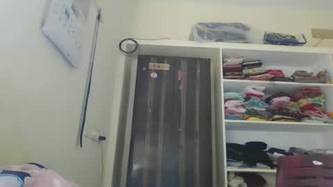 Snapshot of sklavepappu143 chatting on November 2025 08:36:02 AM Indianslut1431 online show from November 2025 08:36:02 AM