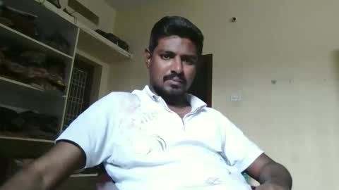 Snapshot of sklavepappu143 chatting on February 2026 05:49:01 AM Indianslut1431 online show from February 2026 05:49:01 AM