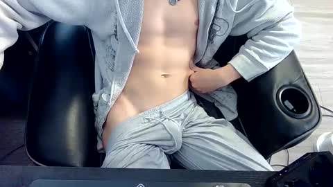 Snapshot of skrogdog chatting on May 2026 02:57:02 PM skrogdog online show from May 2026 02:57:02 PM