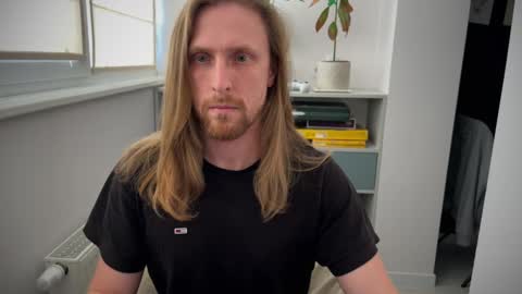 Snapshot of sky_guy25 chatting on November 2025 10:29:01 AM sky_guy25 online show from November 2025 10:29:01 AM