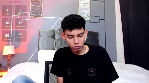 Daniel online show from November 2025 09:02:02 PM