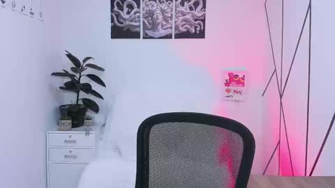 Daniel online show from November 2025 03:12:01 AM