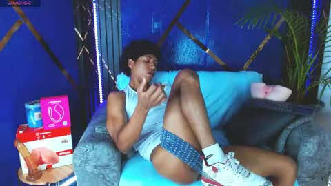 Snapshot of sky_walkerss chatting on May 2026 05:34:02 PM sky_walkerss online show from May 2026 05:34:02 PM