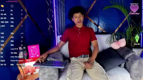 Snapshot of sky_walkerss chatting on May 2026 05:20:02 PM sky_walkerss online show from May 2026 05:20:02 PM