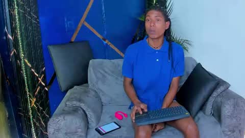 Snapshot of sky_walkerss chatting on July 2026 06:35:01 PM sky_walkerss online show from July 2026 06:35:01 PM