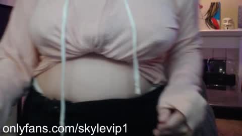 SKYLE   online show from January 2026 12:25:01 AM