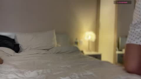 GARRY AND SOPHIA online show from November 2025 08:30:01 PM