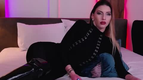 SkylarSpark online show from November 2025 10:07:02 PM