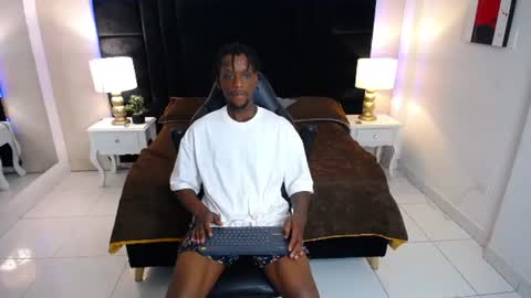 Snapshot of skylerbigxxx chatting on July 2026 04:30:01 AM SKYLERBIGXXX online show from July 2026 04:30:01 AM