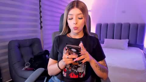 skythompson online show from October 2025 05:08:01 AM