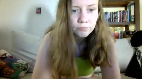 Snapshot of skywinters chatting on May 2026 09:00:01 PM Sky Winters online show from May 2026 09:00:01 PM