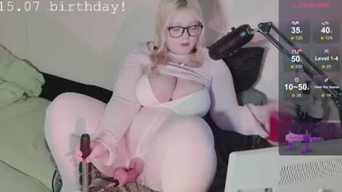 SleepyHeadCat online show from July 2026 10:22:01 PM