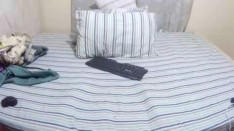 slender_sweetbabe online show from February 2026 10:25:01 AM