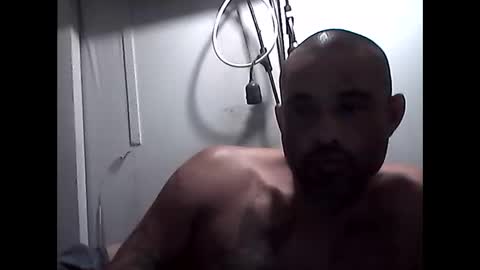 Snapshot of slickstre chatting on April 2026 03:46:02 AM slickstre online show from April 2026 03:46:02 AM