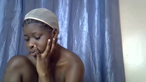 Alicia online show from November 2025 05:28:02 AM