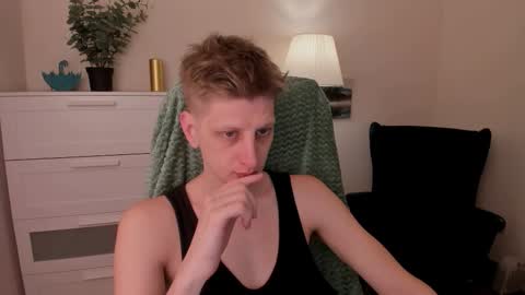 Andy online show from November 2025 08:41:02 PM