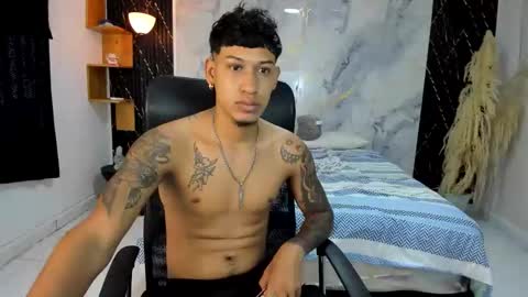 Snapshot of slim_master12 chatting on April 2026 07:00:02 PM slim_master12 online show from April 2026 07:00:02 PM