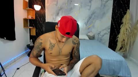 Snapshot of slim_master12 chatting on April 2026 11:25:02 PM slim_master12 online show from April 2026 11:25:02 PM