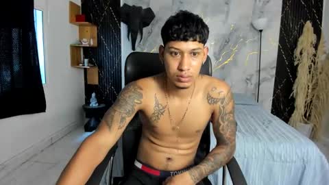 Snapshot of slim_master12 chatting on May 2026 06:04:01 PM slim_master12 online show from May 2026 06:04:01 PM