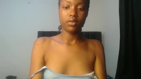 Snapshot of slim_perry chatting on February 2026 12:04:02 PM perry online show from February 2026 12:04:02 PM