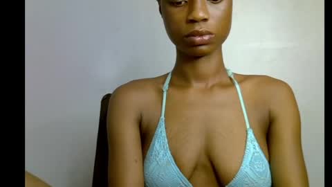 Snapshot of slim_petitqueen chatting on May 2026 08:17:02 PM Alice online show from May 2026 08:17:02 PM