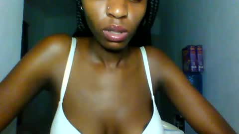 slimandthick1 online show from April 2026 09:46:01 PM