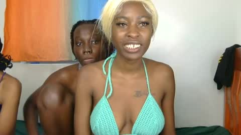 Snapshot of slimdoll2 chatting on June 2026 01:04:02 PM slimdoll2 online show from June 2026 01:04:02 PM