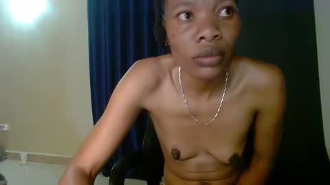 Snapshot of slimhot_ chatting on December 2024 11:47:01 PM slim online show from December 2024 11:47:01 PM