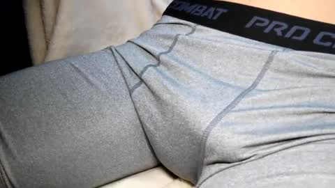 slimhungyvng online show from August 2026 08:00:02 PM