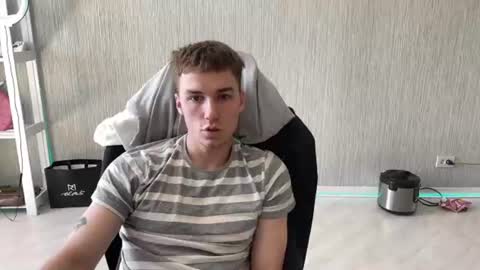 Snapshot of slippery_baby chatting on June 2026 09:07:02 AM Mila online show from June 2026 09:07:02 AM