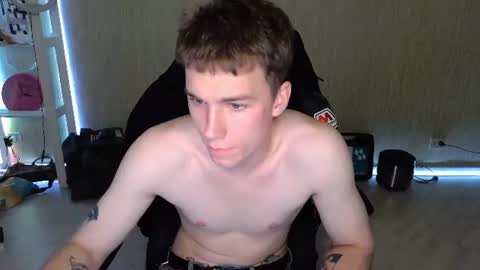 Snapshot of slippery_baby chatting on July 2026 09:28:02 PM Mila online show from July 2026 09:28:02 PM
