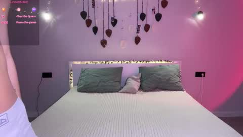 Lola and Li -  online show from February 2026 12:58:02 PM