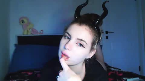 sloomonata online show from November 2025 04:14:01 AM