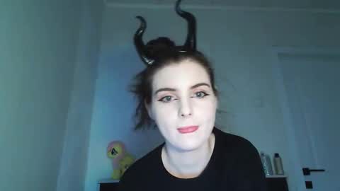 sloomonata online show from November 2025 03:42:02 AM