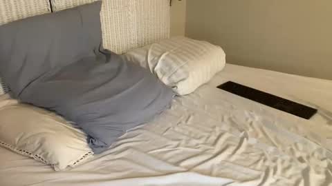 slut online show from March 2026 02:50:02 AM