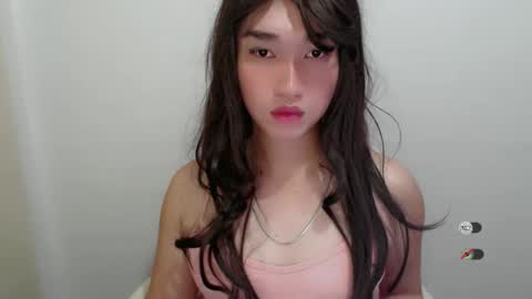 Snapshot of slutty_francine chatting on October 2025 06:05:01 AM FRANCINE online show from October 2025 06:05:01 AM