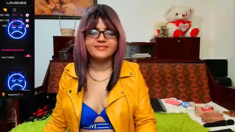 Snapshot of slutty_milf_bitch chatting on November 2025 11:45:01 AM Ana online show from November 2025 11:45:01 AM