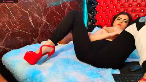 Snapshot of slutty_milf_bitch chatting on February 2026 06:26:01 AM Ana online show from February 2026 06:26:01 AM