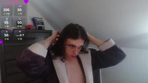 Natsu online show from April 2026 04:59:01 PM