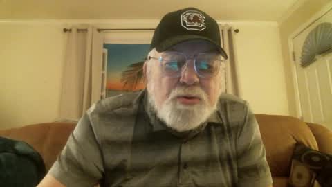 Snapshot of slydevi1 chatting on October 2025 09:52:01 PM Slydevil online show from October 2025 09:52:01 PM