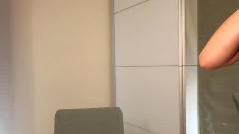 Lily online show from November 2025 01:25:02 PM