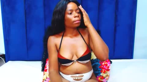 Snapshot of smallboobsxx chatting on February 2026 05:52:01 AM smallboobsxx online show from February 2026 05:52:01 AM