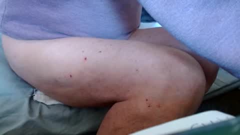 Snapshot of smallmalelass chatting on February 2025 11:00:02 PM smallmalelass online show from February 2025 11:00:02 PM