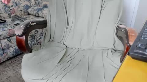 Snapshot of smallniceguyfrommi chatting on January 2025 05:12:02 PM smallniceguyfrommi online show from January 2025 05:12:02 PM